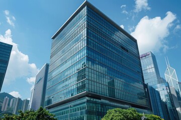 Obraz premium A high-rise building with numerous windows on multiple floors