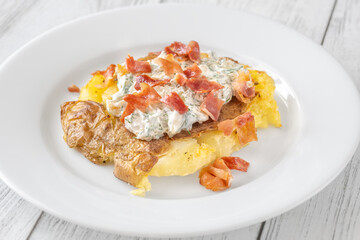 Crispy smashed potatoes