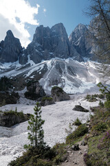 Obraz premium Trail pathway at Santa Maddalena Landscape at Val di Funes, land of the pale mountains and valley in the Dolomites, UNESCO World Heritage- South Tyrol, Italy