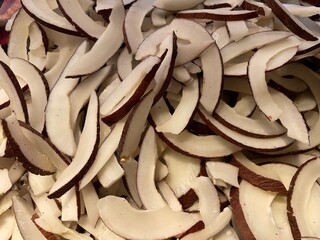 Dried coconut slices