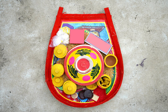 Colorful Bengali Kulo used in Marriage Function