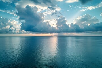 Obraz premium Serene Ocean View Under a Dramatic Sky