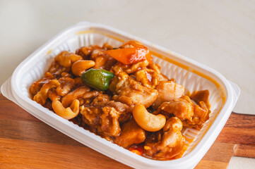 鶏肉とカシューナッツ炒め