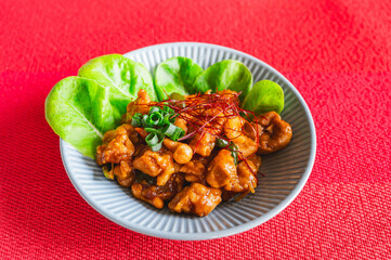 鶏肉とカシューナッツ炒め