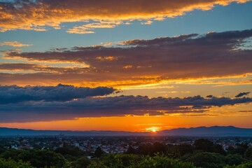 Obraz premium The sunset is colored in the peaceful weekend sky