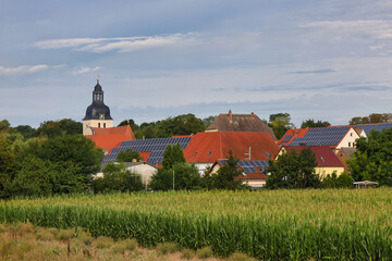 St.-Michaelis-Kirche, Impressionen am Radweg zwischen Schkeuditz und Raßnitz, Fluss Weiße Elster, Saalekreis, Sachsen Anhalt, Deutschland