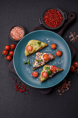 Crispy sandwich or bruschetta with guacamole, tuna and flax seeds