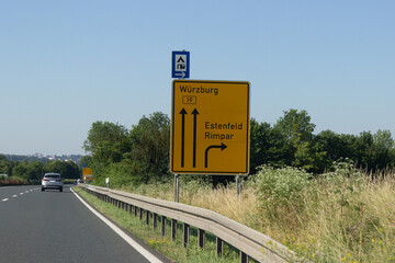 Hinweisschild auf Bundesstraße B19, Ausfahrt Estenfeld, Rimpar