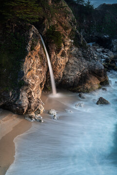 USA, California, Julia Pfeiffer Burns State Park. McWay Falls into small cove. 