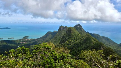 Hump Back Mountains 