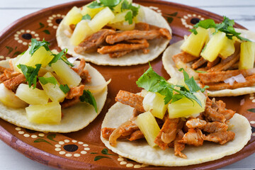 メキシコの伝統的なタコス　タコス・アル・パストール　（タコスアルパストール, タコス　アル パストール） 　Mexican traditional tacos, Tacos al pastor