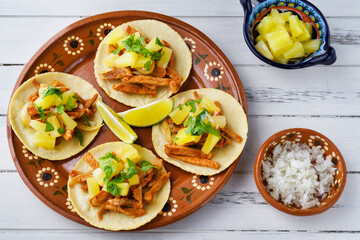 メキシコの伝統的なタコス　タコス・アル・パストール　（タコスアルパストール, タコス　アル パストール） 　Mexican traditional tacos, Tacos al pastor