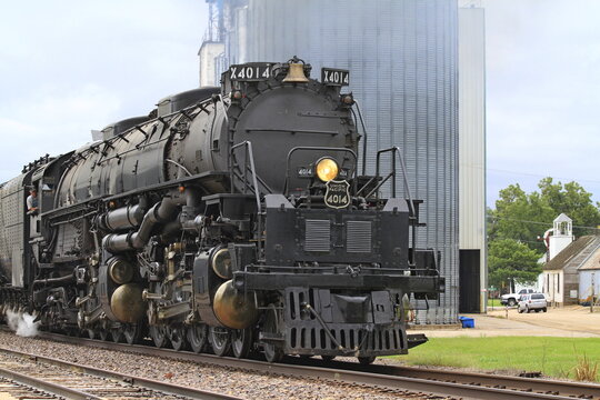 Big Boy 4014 Steam Train outdoor with sky
