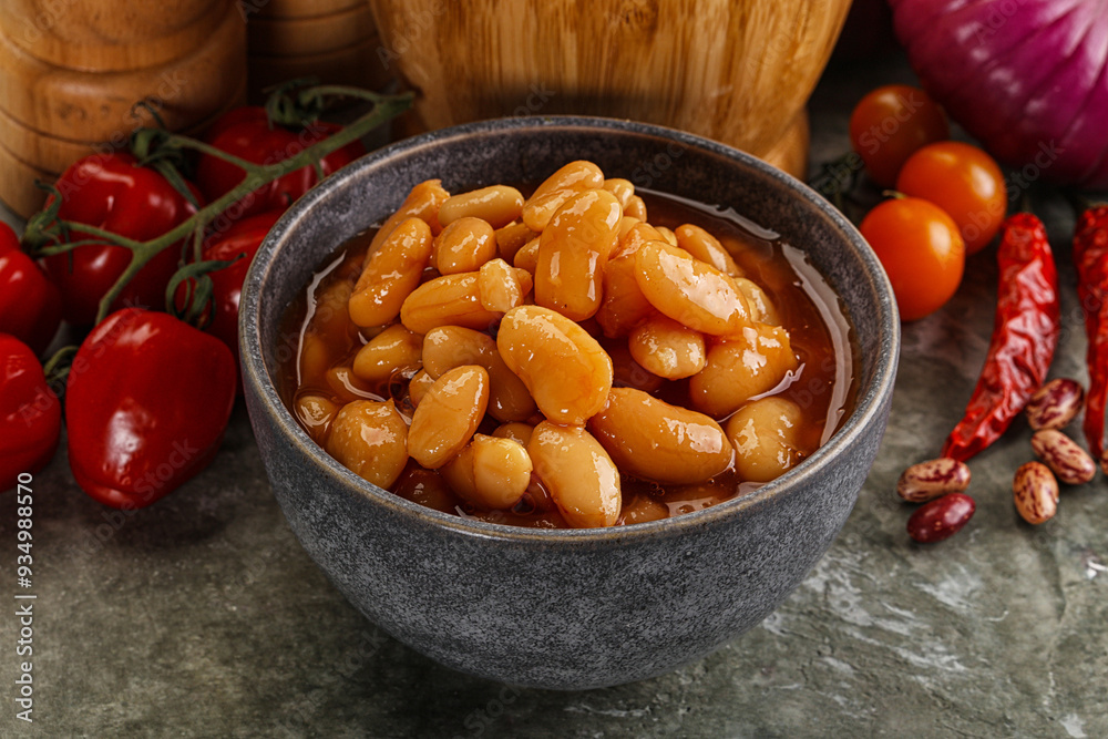 Sticker Canned beans in tomato sauce