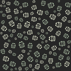 Naklejka premium Seamless pattern of green glass jars on a dark background.