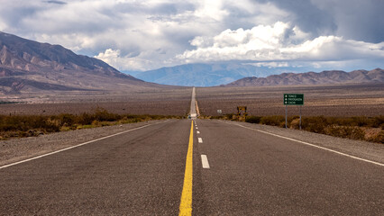 Strada. Parque Nacional Los Cardones