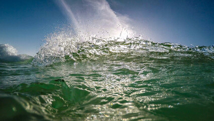 breaking wave