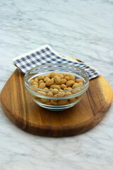 Confit Japanese peanuts