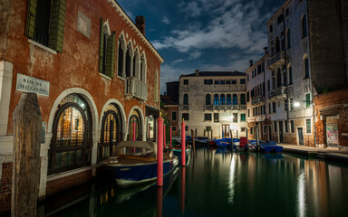 venice at night 01