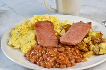 scramble eggs top with parsley and pepper