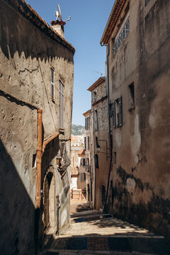 Fototapeta Cannes, France - August 1, 2024: Old town in Cannes, on the French Riviera