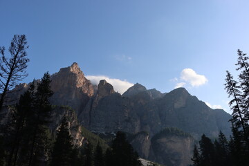 Fototapeta premium Mountains Against the Sky on a Hike