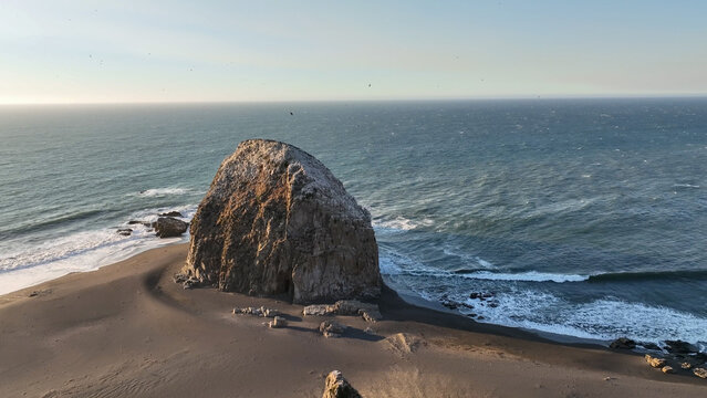 Chile Rocks Iglecias 影像 – 瀏覽 14 個素材庫相片、向量圖和影片 | Adobe Stock