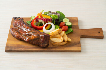 barbecue pork spare ribs with vegetables