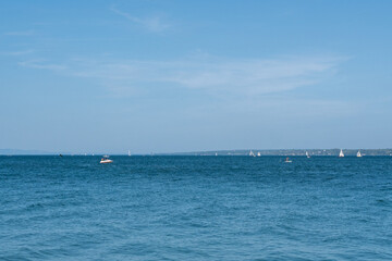 le lac L&eacute;man en &eacute;t&eacute;