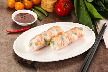 Vietnamese spring roll with prawn