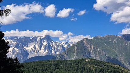 paesaggio montuoso