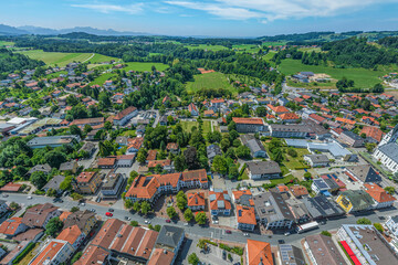 Obraz premium Ausblick auf die Marktgemeinde Prien am Chiemsee
