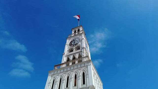 Torre del Reloj Iquique bandera de Chile