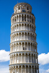Obraz premium Słynna krzywa wieża w Pizie