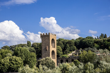 Obraz premium Wieża San Niccolò - część murów obronnych Florencji