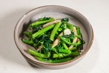 夏野菜と夏きのこの野菜炒め