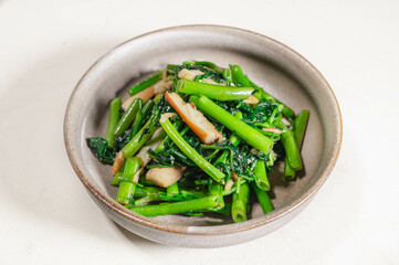 夏きのこと夏野菜の野菜炒め