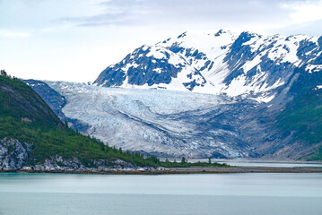 Obraz premium Nature views of Alaska coastline and Alaskan glaciers