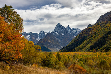 autumn in the mountines