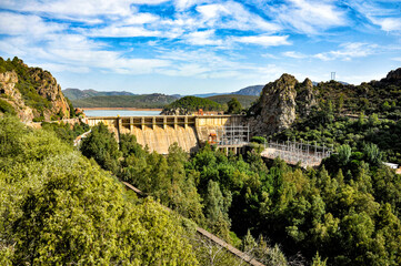 The Garc&iacute;a Sola Reservoir, created by damming the Guadiana river, is located in the town of Talarrubias in the autonomous community of Extremadura