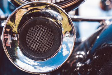 CAR TRUMPET