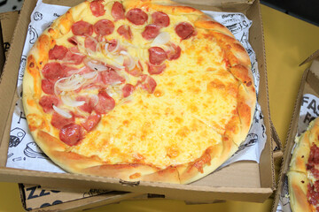 pizza, pizza slice, cheese and pepperoni pizza, pizza photography, pizzeria