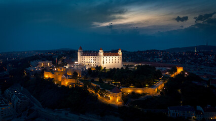 Obraz premium Night View of Bratislava Castle, Slovakia