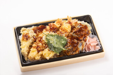 天重　弁当　（海老　イカ　南瓜　舞茸　なす　大葉）