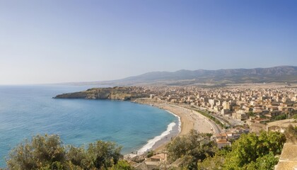 Obraz premium Breathtaking coastal cityscape under a clear sky