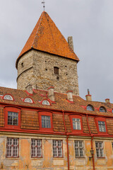 Obraz premium Eastern Europe, Baltic States, Estonia, Tallinn. Old town, tower along the city walls.