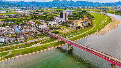日本の「原鶴大橋」の空撮