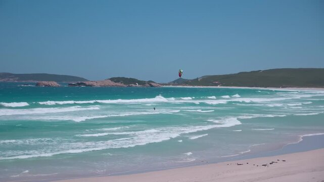 Kitesurfing in esperance. Big waves