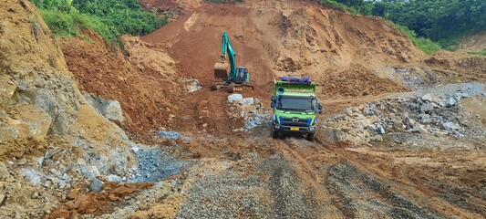 a combination of beautiful nature and the world of mining  © ucokjasti