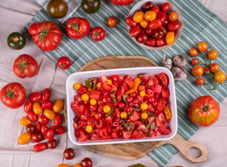 Tomaten verarbeiten, frische Tomaten aus dem Garten, Tomatensoße selber machen
